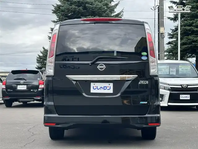 日産 セレナ ハイウェイスター Vセレクション 道北・旭川 2012(平24)年 10.6万km スーパーブラック (株)IDOMが運営する【じしゃロン旭川店】の自社ローン専用車両になります。こちらは現金またはオートローンご利用時の価格です。自社ローンご希望の方は別途その旨お申付け下さい/　/・社外ナビ(CD/DVD/BT/SD/フルセグ)/・バックカメラ/・ETC/・クルーズコントロール/・両側パワースライドドア/・積込サマータイヤ 195/65R15