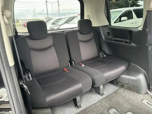 日産 セレナ ハイウェイスター Vセレクション 道北・旭川 2012(平24)年 10.6万km スーパーブラック (株)IDOMが運営する【じしゃロン旭川店】の自社ローン専用車両になります。こちらは現金またはオートローンご利用時の価格です。自社ローンご希望の方は別途その旨お申付け下さい/　/・社外ナビ(CD/DVD/BT/SD/フルセグ)/・バックカメラ/・ETC/・クルーズコントロール/・両側パワースライドドア/・積込サマータイヤ 195/65R15
