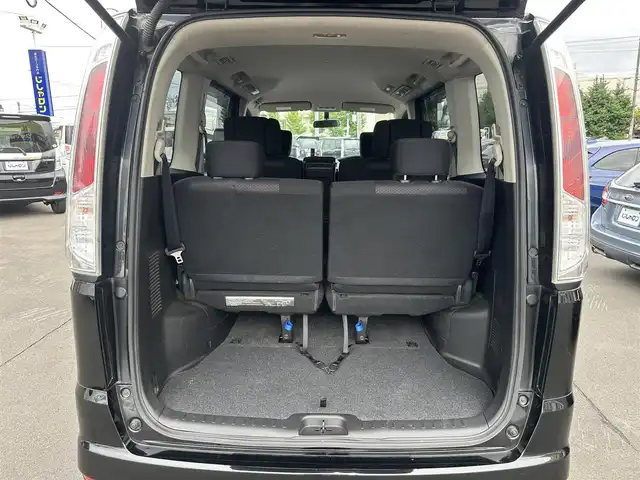 日産 セレナ ハイウェイスター Vセレクション 道北・旭川 2012(平24)年 10.6万km スーパーブラック (株)IDOMが運営する【じしゃロン旭川店】の自社ローン専用車両になります。こちらは現金またはオートローンご利用時の価格です。自社ローンご希望の方は別途その旨お申付け下さい/　/・社外ナビ(CD/DVD/BT/SD/フルセグ)/・バックカメラ/・ETC/・クルーズコントロール/・両側パワースライドドア/・積込サマータイヤ 195/65R15