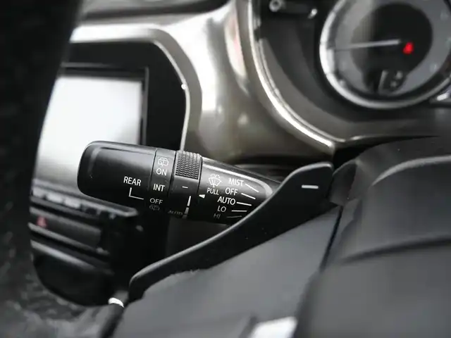 スズキ エスクード 1．4 ターボ 千葉県 2019(令1)年 4.2万km サバンナアイボリーメタリック/ブラック 2トーンルーフ スズキセーフティサポート/レーダークルーズコントロール/アイドリングストップ/社外SDナビ/地デジTV/【DVD/CD再生機能　Bluetooth接続】/バックカメラ/ハーフレザーシート/前席シートヒーター/革巻きステアリング/ステアリングスイッチ/パドルシフト/ETC/ウインカーミラー/純正17インチアルミホイル/サイド/カーテンエアバッグ/携帯リモコン