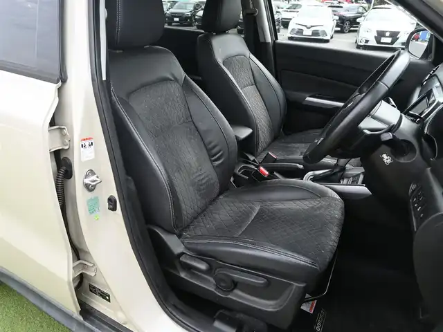 スズキ エスクード 1．4 ターボ 千葉県 2019(令1)年 4.2万km サバンナアイボリーメタリック/ブラック 2トーンルーフ スズキセーフティサポート/レーダークルーズコントロール/アイドリングストップ/社外SDナビ/地デジTV/【DVD/CD再生機能　Bluetooth接続】/バックカメラ/ハーフレザーシート/前席シートヒーター/革巻きステアリング/ステアリングスイッチ/パドルシフト/ETC/ウインカーミラー/純正17インチアルミホイル/サイド/カーテンエアバッグ/携帯リモコン