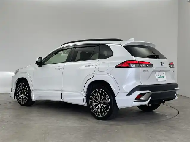 トヨタ カローラ クロス ハイブリッド Z 埼玉県 2021(令3)年 3.2万km プラチナホワイトパールマイカ モデリスタエアロ　ガラスルーフ　純正１０．５ディスプレイオーディオ　バックカメラ　セーフティセンス　ビルトインＥＴＣ２．０　前後ドラレコ　デジタルインナーミラー　シートヒーター　ワイヤレス充電　ＬＥＤ