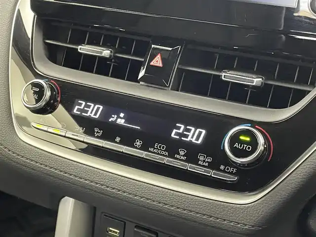 トヨタ カローラ クロス ハイブリッド Z 埼玉県 2021(令3)年 3.2万km プラチナホワイトパールマイカ モデリスタエアロ　ガラスルーフ　純正１０．５ディスプレイオーディオ　バックカメラ　セーフティセンス　ビルトインＥＴＣ２．０　前後ドラレコ　デジタルインナーミラー　シートヒーター　ワイヤレス充電　ＬＥＤ