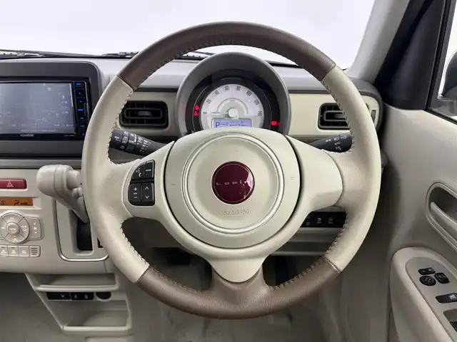 スズキ ラパン ＬＣ L 愛知県 2023(令5)年 0.2万km トラッドカーキメタリック 社外7インチナビ（KENWOOD）/バックカメラ/ワンセグTV/スズキセーフティセンス/衝突被害軽減システム/横滑り防止装置/コーナーセンサー/レーンキープアシスト/オートライト/LEDヘッドライト/シートヒーター/純正AW/純正フロアマット/ETC/プッシュスタート/スマートキー