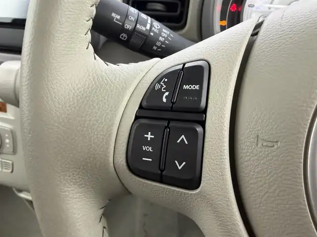 スズキ ラパン ＬＣ L 愛知県 2023(令5)年 0.2万km トラッドカーキメタリック 社外7インチナビ（KENWOOD）/バックカメラ/ワンセグTV/スズキセーフティセンス/衝突被害軽減システム/横滑り防止装置/コーナーセンサー/レーンキープアシスト/オートライト/LEDヘッドライト/シートヒーター/純正AW/純正フロアマット/ETC/プッシュスタート/スマートキー