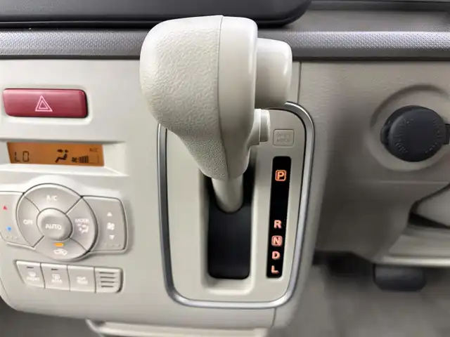 スズキ ラパン ＬＣ L 愛知県 2023(令5)年 0.2万km トラッドカーキメタリック 社外7インチナビ（KENWOOD）/バックカメラ/ワンセグTV/スズキセーフティセンス/衝突被害軽減システム/横滑り防止装置/コーナーセンサー/レーンキープアシスト/オートライト/LEDヘッドライト/シートヒーター/純正AW/純正フロアマット/ETC/プッシュスタート/スマートキー
