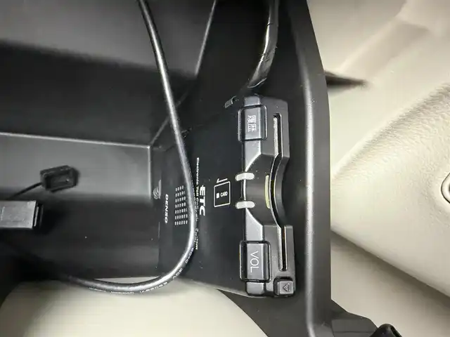 スズキ ラパン ＬＣ L 愛知県 2023(令5)年 0.2万km トラッドカーキメタリック 社外7インチナビ（KENWOOD）/バックカメラ/ワンセグTV/スズキセーフティセンス/衝突被害軽減システム/横滑り防止装置/コーナーセンサー/レーンキープアシスト/オートライト/LEDヘッドライト/シートヒーター/純正AW/純正フロアマット/ETC/プッシュスタート/スマートキー