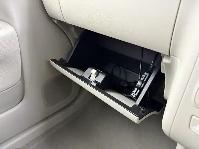 スズキ ラパン ＬＣ L 愛知県 2023(令5)年 0.2万km トラッドカーキメタリック 社外7インチナビ（KENWOOD）/バックカメラ/ワンセグTV/スズキセーフティセンス/衝突被害軽減システム/横滑り防止装置/コーナーセンサー/レーンキープアシスト/オートライト/LEDヘッドライト/シートヒーター/純正AW/純正フロアマット/ETC/プッシュスタート/スマートキー