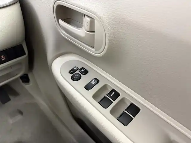 スズキ ラパン ＬＣ L 愛知県 2023(令5)年 0.2万km トラッドカーキメタリック 社外7インチナビ（KENWOOD）/バックカメラ/ワンセグTV/スズキセーフティセンス/衝突被害軽減システム/横滑り防止装置/コーナーセンサー/レーンキープアシスト/オートライト/LEDヘッドライト/シートヒーター/純正AW/純正フロアマット/ETC/プッシュスタート/スマートキー