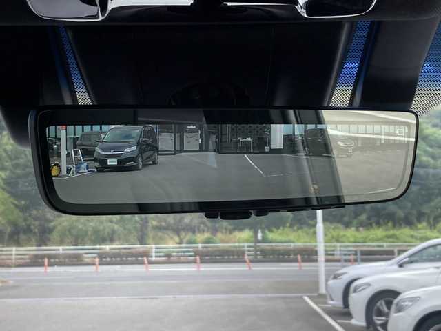 トヨタ ハリアー ハイブリッド Z レザーパッケージ 佐賀県 2021(令3)年 4.4万km ホワイトパールクリスタルシャイン モデリスタエアロ/JBLサウンドシステム/純正12.3インチナビ/パノラマミックビューモニター/プリクラッシュセーフティ/レーンディパーチャーアラート/オートハイビーム/アダプティブクルーズコントロール/ブラインドスポットモニター/クリアランスソナー/リアクロストラフィックアラート/ヘッドアップディスプレイ/デジタルインナーミラー（前方録画機能付き）/電動パーキングブレーキ/オートブレーキホールド/レザーシート/シートヒーター/エアシート/メモリパワーシートシート/ステアリングヒーター/パワーバックドア/ビルトインETC2.0 /プッシュスタート/スマートキー/LEDヘッドライト/フォグライト/純正アルミホイール/社外シーケンシャルウィンカー（リア）