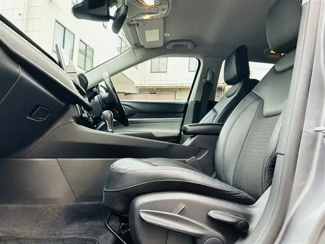 クライスラー・ジープ ジープ コンパス ロンジチュード 神奈川県 2021(令3)年 4.3万km グレーＭ ワンオーナー/純正ディスプレイオーディオ/・Android Auto/Bluetooth/ラジオ/バックカメラ/ルーフレール/前後ドライブレコーダー/パーキングアシスト/アイドリングストップ/クリアランスソナー/レーダークルーズコントロール/ブラインドスポットモニター/車線逸脱警報装置/黒ハーフレザーシート/革巻きシフトノブ/革巻きステアリング/ETC/純正17インチアルミホイール/純正LEDヘッドライト/スマートキー×2/プッシュEgスタート/ストップ/取扱説明書/新車時保証書