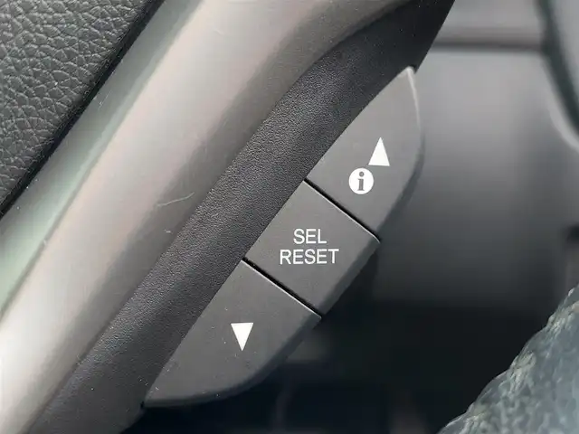 ホンダ フィット ハイブリット Lパッケージ 東京都 2015(平27)年 6.4万km ホワイトオーキッドパール あんしんパッケージ/・シティブレーキアクティブシステム/クルーズコントロール/プッシュスタート/純正ナビ/フルセグTV/バックカメラ/ETC/ハーフレザーシート/LEDヘッドライト/オートライト/ドアバイザー/スマートキー