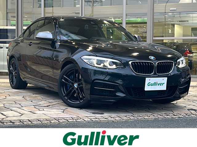 ＢＭＷ Ｍ２４０ｉ クーペ 静岡県 2019(令1)年 2.2万km サファイアブラックP 純正ナビ/・FM/AM/・音楽ライブラリ/・CD/DVD/・Bluetooth/・USB/主要装備/・前席パワーシート/・前席シートヒーター/・サンルーフ/・バックカメラ/・ＥＴＣ/・ドライブレコーダー/・追従クルコン/・パドルシフト/・アイドリングストップ/・ＬＥＤヘッドライト/・オートライト/・レーンキープ/・コーナーセンサー/・横滑り防止装置