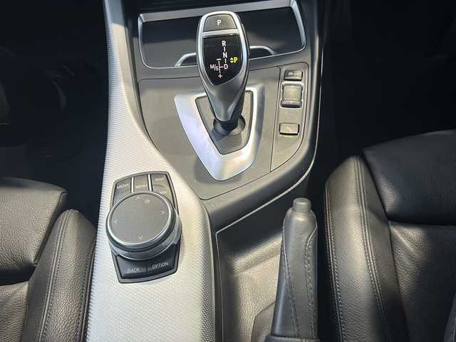 ＢＭＷ Ｍ２４０ｉ クーペ 静岡県 2019(令1)年 2.2万km サファイアブラックP 純正ナビ/・FM/AM/・音楽ライブラリ/・CD/DVD/・Bluetooth/・USB/主要装備/・前席パワーシート/・前席シートヒーター/・サンルーフ/・バックカメラ/・ＥＴＣ/・ドライブレコーダー/・追従クルコン/・パドルシフト/・アイドリングストップ/・ＬＥＤヘッドライト/・オートライト/・レーンキープ/・コーナーセンサー/・横滑り防止装置