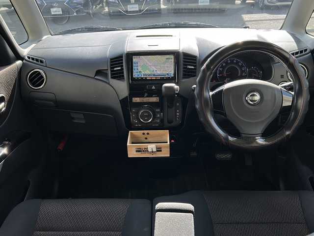 日産 ルークス ハイウェイスター ターボ 愛知県 2012(平24)年 3.2万km ブルーイッシュブラック 4WD/ワンオーナー/純正ナビ/フルセグTV・CD・DVD・ Bluetooth/両側パワースライドドア/スマートキー/プッシュスタート/HIDヘッドライト/フォグライト/ベンチシート/前方ドライブレコーダー/純正フロアマット/純正ドアバイザー/保証書/取扱説明書/スペアスマートキー