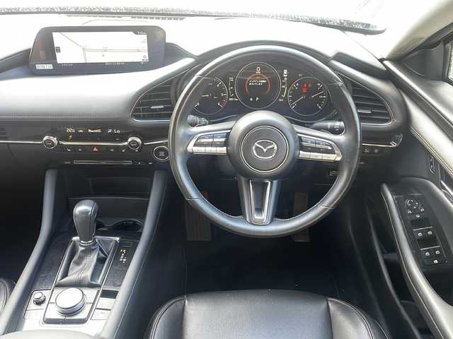 マツダ マツダ３セダン XD Lパッケージ 広島県 2019(令1)年 3.9万km マシーングレープレミアムM /登録時走行距離/　　　　　　　38317キロ/ワンオーナー/i-stop/純正ナビ/全方位モニター/地デジ/黒革シート/シートヒーター/ステアヒーター/クルーズコントロール/HUD/スペアキー×１/ビルトインETC/新車時整備手帳/　　【保証書】/取扱説明書/