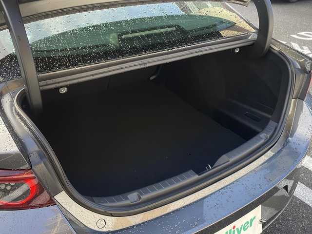 マツダ マツダ３セダン XD Lパッケージ 広島県 2019(令1)年 3.9万km マシーングレープレミアムM /登録時走行距離/　　　　　　　38317キロ/ワンオーナー/i-stop/純正ナビ/全方位モニター/地デジ/黒革シート/シートヒーター/ステアヒーター/クルーズコントロール/HUD/スペアキー×１/ビルトインETC/新車時整備手帳/　　【保証書】/取扱説明書/