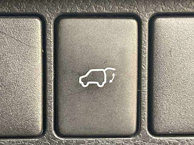 トヨタ ハリアー プログレス 茨城県 2017(平29)年 6.4万km ダークブルーマイカM 純正ナビ　/衝突軽減システム　/ＪＢＬサウンド　/全方位カメラ　/コーナーセンサー前後/ＥＴＣ２．０　/パワーバックドア　/ＬＥＤヘッドライト/パワーシート　/ハーフレザーシート/TRDフロントエアロ/純正ドライブレコーダー　/純正ＡＷ