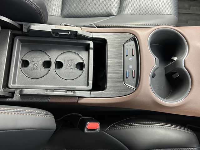 トヨタ ハリアー Z レザーパッケージ 熊本県 2021(令3)年 4.1万km ホワイトパールクリスタルシャイン 純正12.3インチナビ/（AM/FM/BT/TV)/モデリスタエアロ/JBLサウンドスピーカー/デジタルインナーミラー/前後ドライブレコーダー/ETC2.0/ブラインドスポットモニター/トヨタセーフティーセンス/クリアランスソナー/プリクラッシュ/リアクロストラフィックアラート/前席ヒートシーター/前席エアシート/運転席メモリー機能付きパワーシート/ステアリングヒーター/ステアリングスイッチ/レーダークルーズコントロール/パワーバックドア/電動格納ミラー/オートライト/オートハイビーム/純正アルミホイール/純正フロアマット