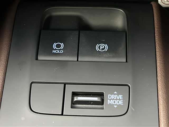 トヨタ ハリアー Z レザーパッケージ 熊本県 2021(令3)年 4.1万km ホワイトパールクリスタルシャイン 純正12.3インチナビ/（AM/FM/BT/TV)/モデリスタエアロ/JBLサウンドスピーカー/デジタルインナーミラー/前後ドライブレコーダー/ETC2.0/ブラインドスポットモニター/トヨタセーフティーセンス/クリアランスソナー/プリクラッシュ/リアクロストラフィックアラート/前席ヒートシーター/前席エアシート/運転席メモリー機能付きパワーシート/ステアリングヒーター/ステアリングスイッチ/レーダークルーズコントロール/パワーバックドア/電動格納ミラー/オートライト/オートハイビーム/純正アルミホイール/純正フロアマット