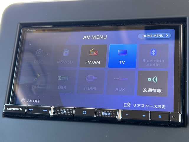 ホンダ Ｎ ＢＯＸ ファッションスタイル 静岡県 2024(令6)年 0.1万km 黄 純正ナビ/・CD/・DVD/・FM/AM/・SD/・フルセグTV/・Bluetooth/・USB/主要装備/・ＥＴＣ/・バックカメラ/・ホンダセンシング/・片側パワースライドドア/・運転席＋助手席シートヒーター/・サイドカーテンエアバッグ/・レーダークルコン/・横滑り防止装置/・電動パーキング/・オートライト/・LEDヘッドライト