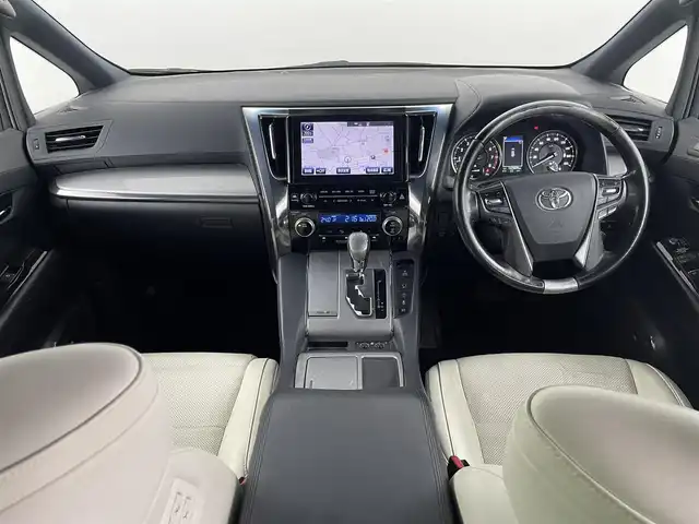 トヨタ アルファード エグゼクティブ ラウンジ S 埼玉県 2018(平30)年 14.8万km ラグジュアリーホワイトパールクリスタルシャインガラスフレーク モデリスタエアロ/サンルーフ/フリップダウンモニター/純正ナビ(フルセグ/AM/FM/Bluetooth)/JBLサウンド/レーントレーシングアシスト/クリアランスソナー/パーキングサポートブレーキ/プリクラッシュセーフティ/ブラインドスポットモニター/リヤクロストラフィックアラート/ロードサインアシスト/nanoe/シートメモリー/ビルトインETC2.0/両側パワースライドドア