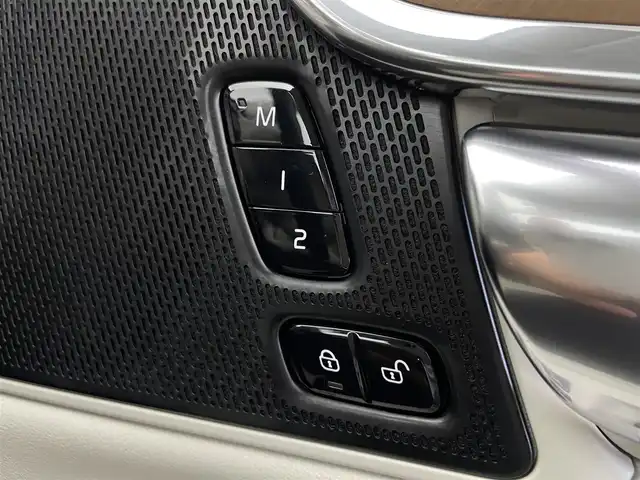 ボルボ Ｖ９０ D4 インスクリプション 宮城県 2018(平30)年 3.4万km ライトブルーＭ /サンルーフ//レザーシート//ACC//BSM//ハーマンカードンサウンド//カラーHUD//クリアランスソナー//ドライブレコーダー前後//ブロンドレザーシート　//４ゾーンＡＣ　//３６０°カメラ　//ＣｉｔｙＳａｆｅｔｙ　//前後シートＨ　//ステアリングＨ　//パワーテールゲート　//１８ｉｎＡＷ//純正ルーフキャリア