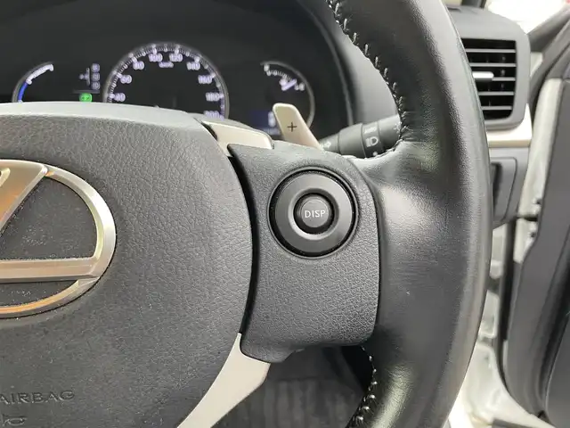 レクサス ＣＴ 200h 滋賀県 2017(平29)年 5.2万km ソニッククォーツ 純正ナビ　Bluetooth/DVD/CD/フルセグ/バックカメラ/LEDヘッドライト/オートライト/ビルトインETC2.0/シートヒーター(前席)/パドルシフト/ステアリングスイッチ/合皮シートカバー/プッシュスタート/スマートキー/純正フロアマット