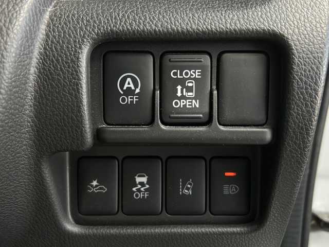 日産 デイズ ルークス ハイウェイスター Xターボ 新潟県 2019(令1)年 7.9万km ホワイトパール ４ＷＤ　/社外ＳＤナビ　/全方位カメラミラー /左側電動ドア　/フルセグＴＶ　/衝突軽減装置　/オートハイビーム　/横滑り防止装置　/革巻きステアリング　/オートライト　/アイドリングストップ　/スマートキー /エンジンスターター