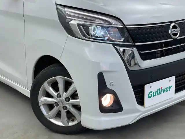 日産 デイズ ルークス ハイウェイスター Xターボ 新潟県 2019(令1)年 7.9万km ホワイトパール ４ＷＤ　/社外ＳＤナビ　/全方位カメラミラー /左側電動ドア　/フルセグＴＶ　/衝突軽減装置　/オートハイビーム　/横滑り防止装置　/革巻きステアリング　/オートライト　/アイドリングストップ　/スマートキー /エンジンスターター
