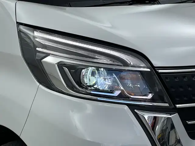 日産 デイズ ルークス ハイウェイスター Xターボ 新潟県 2019(令1)年 7.9万km ホワイトパール ４ＷＤ　/社外ＳＤナビ　/全方位カメラミラー /左側電動ドア　/フルセグＴＶ　/衝突軽減装置　/オートハイビーム　/横滑り防止装置　/革巻きステアリング　/オートライト　/アイドリングストップ　/スマートキー /エンジンスターター