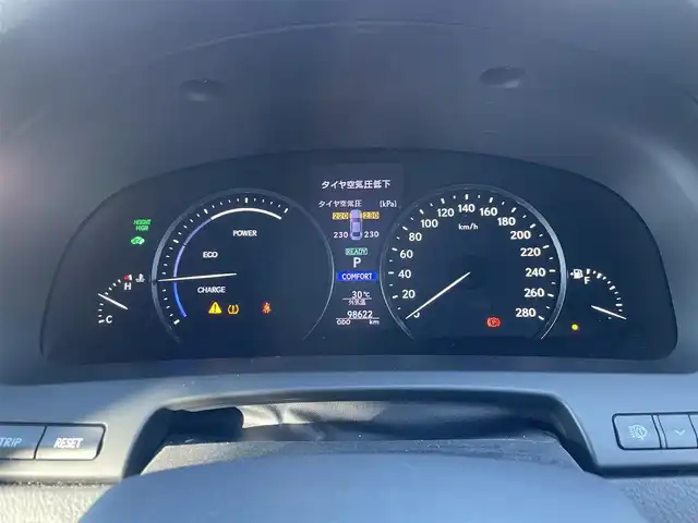 レクサス ＬＳ 600h バージョンL 愛知県 2017(平29)年 9.9万km ブラック 純正メーカーナビ/（CD/DVD/フルセグTV/ブルーレイ/HDMI/USB）/フルセグTV/バックカメラ/マークレビンソンサウンドシステム/リアエンターテイメントシステム/ビルトイン2.0ETC/純正18インチAW/クルーズコントロール/クリアランスソナー /ドライブレコーダー/レザーシート /前席メモリー付きパワーシート/全席シートヒーター /エアシート /ハンドルヒーター /電動リアサンシェード/取説、保証書