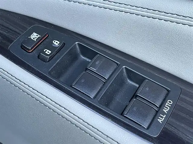 レクサス ＬＳ 600h バージョンL 愛知県 2017(平29)年 9.9万km ブラック 純正メーカーナビ/（CD/DVD/フルセグTV/ブルーレイ/HDMI/USB）/フルセグTV/バックカメラ/マークレビンソンサウンドシステム/リアエンターテイメントシステム/ビルトイン2.0ETC/純正18インチAW/クルーズコントロール/クリアランスソナー /ドライブレコーダー/レザーシート /前席メモリー付きパワーシート/全席シートヒーター /エアシート /ハンドルヒーター /電動リアサンシェード/取説、保証書