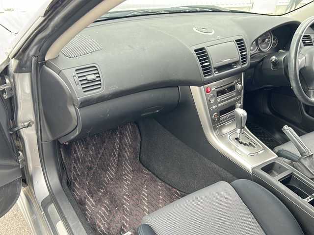 スバル レガシィ ツーリングワゴン 2．0i 愛媛県 2004(平16)年 11万km アーバングレーメタリック 純正オーディオ/ETC/４WD/フォグランプ/社外１６インチアルミホイール/純正フロアマット/リモコンキー/保証書/取扱説明書