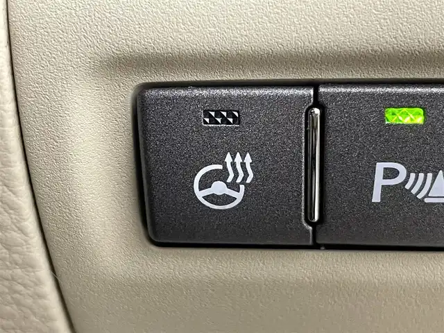 レクサス ＬＳ 460 バージョンU 群馬県 2006(平18)年 8.5万km ホワイトパールクリスタルシャイン マークレビンソン　プレミアムオーディオ/サンルーフ/－－－－－－－－－－－－/純正HDDメーカーナビ/・CD/DVD/MD/MSV(HDD)/フルセグTV/－－－－－－－－－－－－/サンルーフ　マークレビンソン　純正メーカーＨＤＤナビ　バックカメラ　ベージュ本革シート　シートベンチレーション　ステアリングヒーター　ＥＴＣ　追従クルーズ　ＬＫＡ　ＰＣＳ　電動サンシェード　　禁煙車