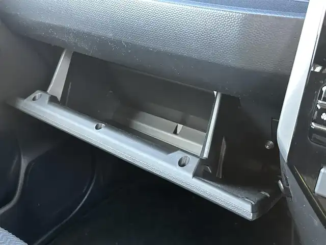 トヨタ ルーミー カスタムG－T 東京都 2021(令3)年 1.8万km 紺Ｍ ナビゲーション　/フルセグテレビ１　/ＣＤ　/ＡＵＸ接続　/ブルートゥース接続　/バックカメラ　/ETC/ドライブレコーダー/スマートキー/衝突軽減ブレーキ　/車線逸脱警報　/アイドリングストップ　/両側パワースライドドア　/シートヒーター　/保証書　/取扱説明書/整備手帳