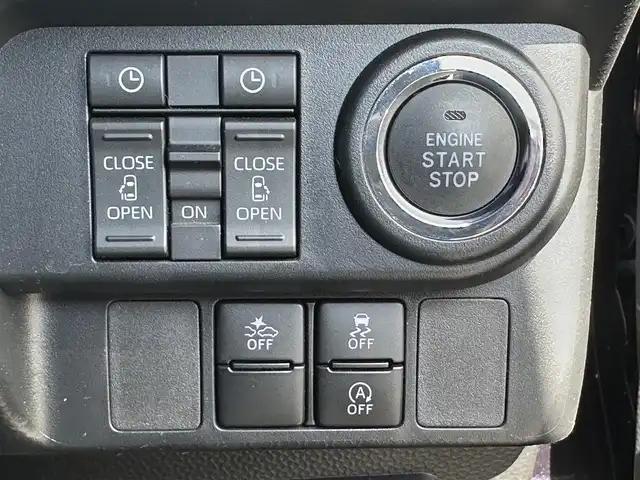 トヨタ ルーミー カスタムG－T 東京都 2021(令3)年 1.8万km 紺Ｍ ナビゲーション　/フルセグテレビ１　/ＣＤ　/ＡＵＸ接続　/ブルートゥース接続　/バックカメラ　/ETC/ドライブレコーダー/スマートキー/衝突軽減ブレーキ　/車線逸脱警報　/アイドリングストップ　/両側パワースライドドア　/シートヒーター　/保証書　/取扱説明書/整備手帳