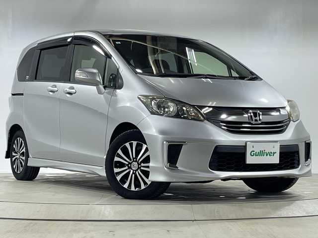 ホンダ フリード Gエアロ 神奈川県 2015(平27)年 4.2万km スーパープラチナメタリック 純正7インチナビ/車線逸脱警報/革ステアリング/バックカメラ/ハーフレザーシート/両側パワースライドドア/横滑り防止装置/ETC/LEDヘッドライト/オートライト/ウィンカーミラー/電動格納ミラー/純正15インチAW/スマートキー/フロアマット/純正エアロ（サイド・リア）