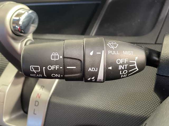 ホンダ フリード Gエアロ 神奈川県 2015(平27)年 4.2万km スーパープラチナメタリック 純正7インチナビ/車線逸脱警報/革ステアリング/バックカメラ/ハーフレザーシート/両側パワースライドドア/横滑り防止装置/ETC/LEDヘッドライト/オートライト/ウィンカーミラー/電動格納ミラー/純正15インチAW/スマートキー/フロアマット/純正エアロ（サイド・リア）