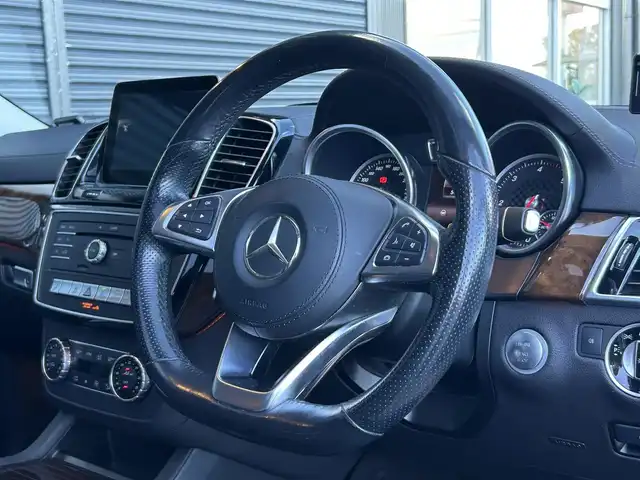 メルセデス・ベンツ ＧＬＳ３５０ｄ 4マチックスポーツ 茨城県 2016(平28)年 5.5万km ダイヤモンドホワイト パノラマSR /harman/kardon /360度カメラ /RSP /ACC /LKA /BSA /黒革 /全席シ-トヒ-タ- /M付PWシ-ト /PWテ-ルゲ-ト /保温・保冷機能付きカップホルダ- /ナビ /12セグ /BT /USB /CarPlay /LED /パドルシフト /ETC /前後ドラレコ /禁煙車