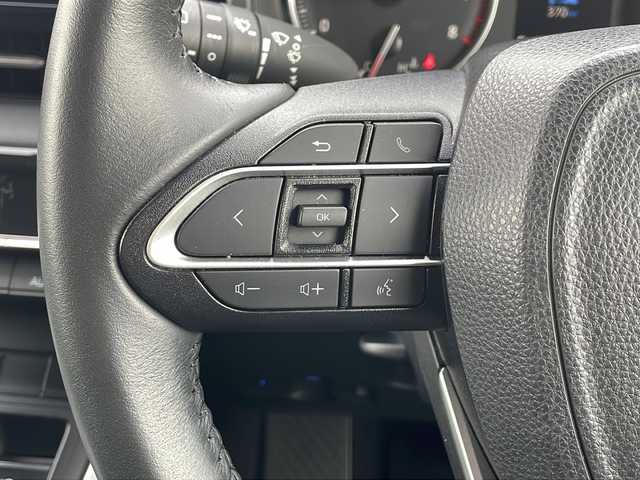 トヨタ ヴォクシー S－G 道東・釧路十勝 2023(令5)年 4.5万km ホワイトパールクリスタルシャイン ・4WD/・純正ディスプレイオーディオ/（ナビ BT CD DVD USB HDMI TV）/・両側パワースライドドア/・バックカメラ /・トヨタセーフティセンス/・プリクラッシュセーフティ/・レーントレーシングアシスト/・レーダークルーズコントロール/・ロードサインアシスト/・ドライバー異常時対応システム/・パーキングサポートブレーキ/・クリアランスソナー/・横滑り防止装置/・ビルトインETC2.0/・ステアリングスイッチ/・社外フロアマット/・電動格納ミラー/・LEDヘッドライト/・オートライト/・オートマチックハイビーム/・スマートキー/・スペアキー/・保証書/・取扱説明書