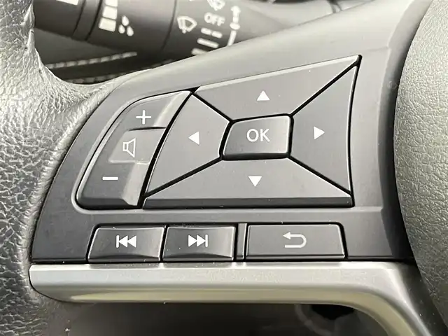 日産 セレナ ハイウェイスター 千葉県 2017(平29)年 6.5万km マルーンレッド 2トーン 禁煙車/エマージェンシーブレーキ/・インテリジェントパーキングアシスト/・プロパイロット/・車線逸脱警報システム/純正9インチメモリナビ/・型番:MM517D-L/・CD/DVD/Bluetooth/フルセグTV/・ビルトインETC/・アラウンドビューモニター/・インテリジェントルームミラー/フリップダウンモニター/両側パワースライドドア/革巻きステアリング/・ステアリングスイッチ/電子パーキング/・ブレーキホールド/左右独立エアコン/純正フロアマット/純正16インチAW/オートライト/・LEDヘッドライト/・フォグランプ