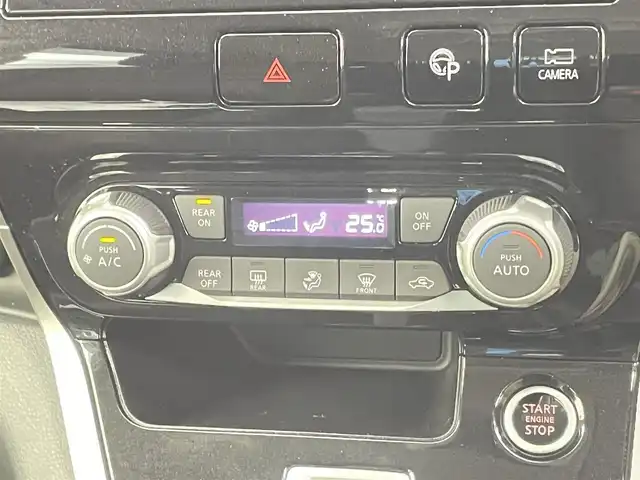 日産 セレナ ハイウェイスター 千葉県 2017(平29)年 6.5万km マルーンレッド 2トーン 禁煙車/エマージェンシーブレーキ/・インテリジェントパーキングアシスト/・プロパイロット/・車線逸脱警報システム/純正9インチメモリナビ/・型番:MM517D-L/・CD/DVD/Bluetooth/フルセグTV/・ビルトインETC/・アラウンドビューモニター/・インテリジェントルームミラー/フリップダウンモニター/両側パワースライドドア/革巻きステアリング/・ステアリングスイッチ/電子パーキング/・ブレーキホールド/左右独立エアコン/純正フロアマット/純正16インチAW/オートライト/・LEDヘッドライト/・フォグランプ