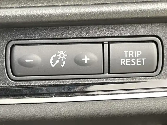 日産 セレナ ハイウェイスター 千葉県 2017(平29)年 6.5万km マルーンレッド 2トーン 禁煙車/エマージェンシーブレーキ/・インテリジェントパーキングアシスト/・プロパイロット/・車線逸脱警報システム/純正9インチメモリナビ/・型番:MM517D-L/・CD/DVD/Bluetooth/フルセグTV/・ビルトインETC/・アラウンドビューモニター/・インテリジェントルームミラー/フリップダウンモニター/両側パワースライドドア/革巻きステアリング/・ステアリングスイッチ/電子パーキング/・ブレーキホールド/左右独立エアコン/純正フロアマット/純正16インチAW/オートライト/・LEDヘッドライト/・フォグランプ