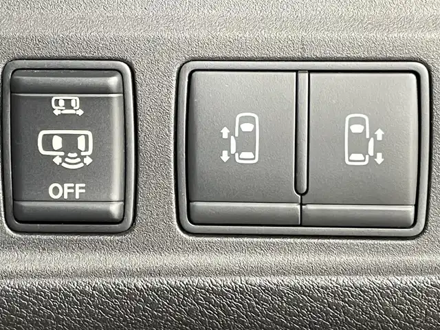 日産 セレナ ハイウェイスター 千葉県 2017(平29)年 6.5万km マルーンレッド 2トーン 禁煙車/エマージェンシーブレーキ/・インテリジェントパーキングアシスト/・プロパイロット/・車線逸脱警報システム/純正9インチメモリナビ/・型番:MM517D-L/・CD/DVD/Bluetooth/フルセグTV/・ビルトインETC/・アラウンドビューモニター/・インテリジェントルームミラー/フリップダウンモニター/両側パワースライドドア/革巻きステアリング/・ステアリングスイッチ/電子パーキング/・ブレーキホールド/左右独立エアコン/純正フロアマット/純正16インチAW/オートライト/・LEDヘッドライト/・フォグランプ