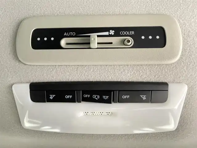 日産 セレナ ハイウェイスター 千葉県 2017(平29)年 6.5万km マルーンレッド 2トーン 禁煙車/エマージェンシーブレーキ/・インテリジェントパーキングアシスト/・プロパイロット/・車線逸脱警報システム/純正9インチメモリナビ/・型番:MM517D-L/・CD/DVD/Bluetooth/フルセグTV/・ビルトインETC/・アラウンドビューモニター/・インテリジェントルームミラー/フリップダウンモニター/両側パワースライドドア/革巻きステアリング/・ステアリングスイッチ/電子パーキング/・ブレーキホールド/左右独立エアコン/純正フロアマット/純正16インチAW/オートライト/・LEDヘッドライト/・フォグランプ