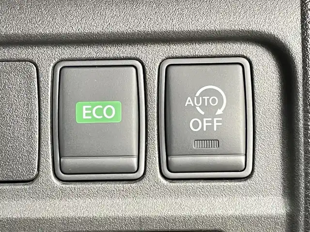 日産 セレナ ハイウェイスター 千葉県 2017(平29)年 6.5万km マルーンレッド 2トーン 禁煙車/エマージェンシーブレーキ/・インテリジェントパーキングアシスト/・プロパイロット/・車線逸脱警報システム/純正9インチメモリナビ/・型番:MM517D-L/・CD/DVD/Bluetooth/フルセグTV/・ビルトインETC/・アラウンドビューモニター/・インテリジェントルームミラー/フリップダウンモニター/両側パワースライドドア/革巻きステアリング/・ステアリングスイッチ/電子パーキング/・ブレーキホールド/左右独立エアコン/純正フロアマット/純正16インチAW/オートライト/・LEDヘッドライト/・フォグランプ