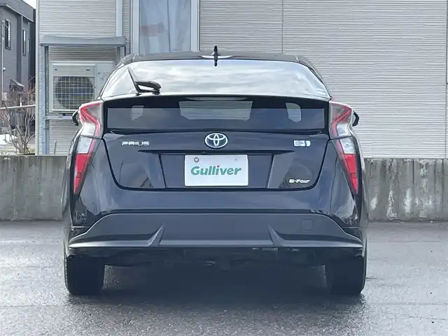 トヨタ プリウス S ツーリングセレクション 青森県 2016(平28)年 6.5万km アティチュードブラックマイカ ワンオーナー/ディーラー純正SDナビ（DSZT-YC4T）/　CD、DVD、SD、BT/フルセグTV/ビルトインETC/レザーシート/シートヒーター（D、N）/バックカメラ/社外15インチAWスタッドレスタイヤ/純正17インチAWサマータイヤ車載/寒冷地仕様/LEDヘッドライト/説明書/保証書/スペアキー×１