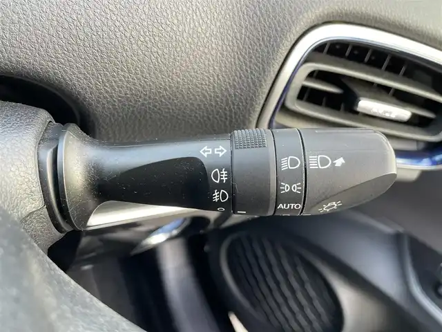 トヨタ プリウス S ツーリングセレクション 青森県 2016(平28)年 6.5万km アティチュードブラックマイカ ワンオーナー/ディーラー純正SDナビ（DSZT-YC4T）/　CD、DVD、SD、BT/フルセグTV/ビルトインETC/レザーシート/シートヒーター（D、N）/バックカメラ/社外15インチAWスタッドレスタイヤ/純正17インチAWサマータイヤ車載/寒冷地仕様/LEDヘッドライト/説明書/保証書/スペアキー×１