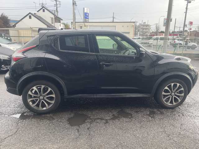 日産 ジューク 16GT 神奈川県 2016(平28)年 4.7万km スーパーブラック 純正SDナビ/スペアキー×１/ETC/前方ドラレコ/純正フロアマット/バックカメラ/オートライト/電動格納ミラー/プッシュスタート